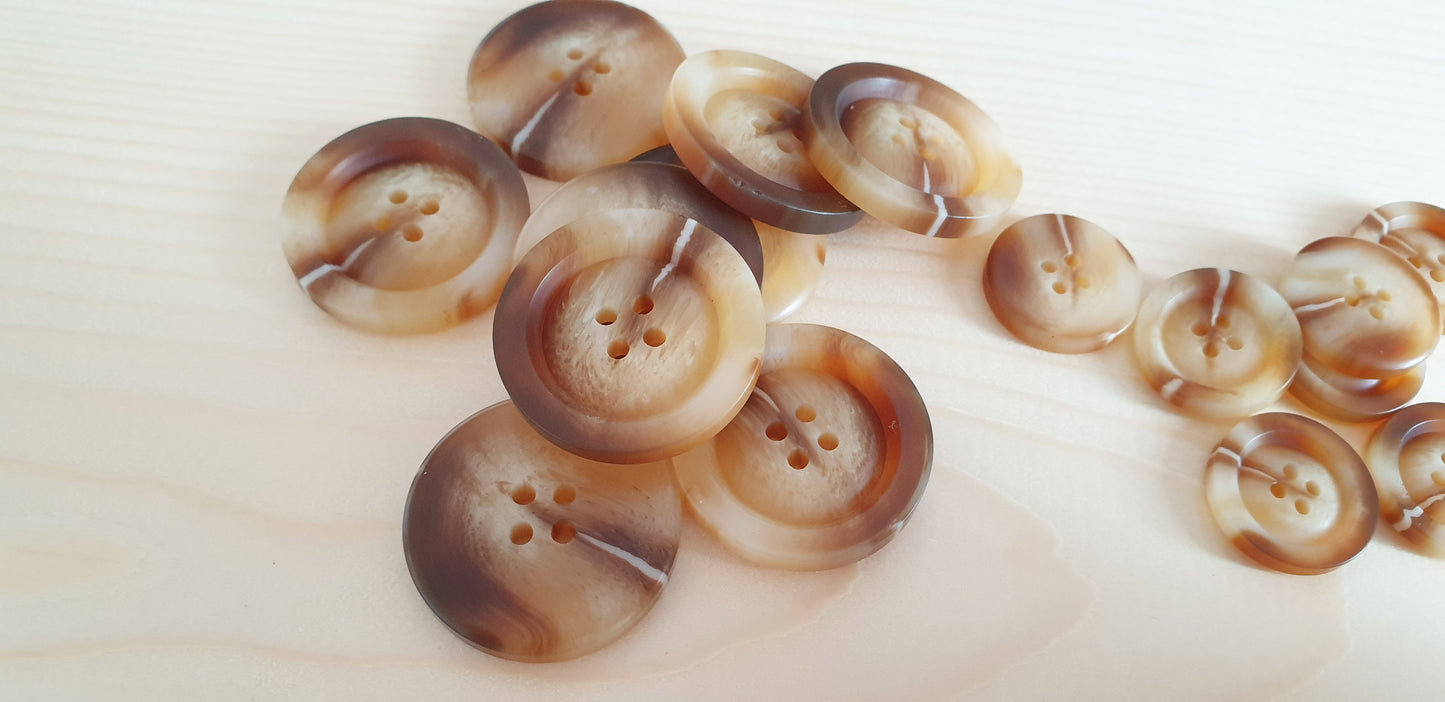 VINTAGE CREAM MARBLE / 15-30mm / Resin Buttons / Sewing Buttons