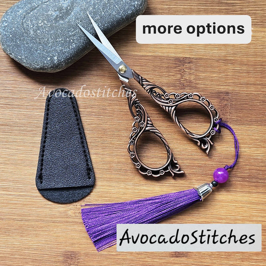 VINTAGE SCISSORS / Yarn Scissors / Knitting Crochet Sewing Crafting Notions Tools