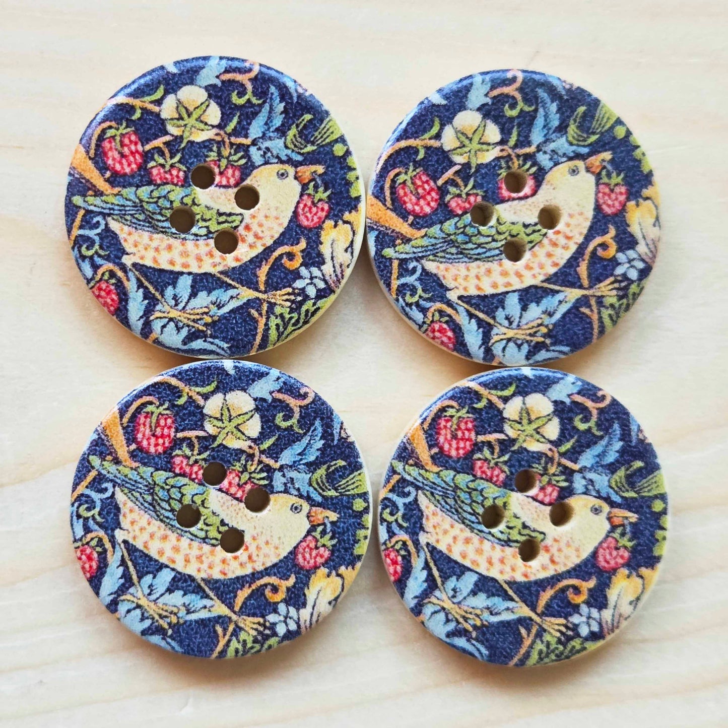 CHIRPING SONGBIRD / Wooden Buttons / 30mm (Set of 6)