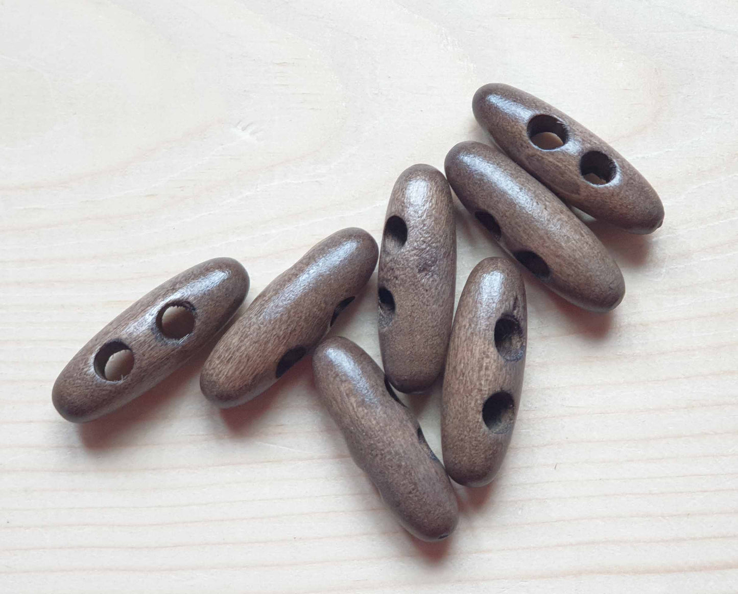 WOODEN TOGGLE COFFEE BROWN / 35-50mm / Wooden Toggle Buttons / Sewing Buttons