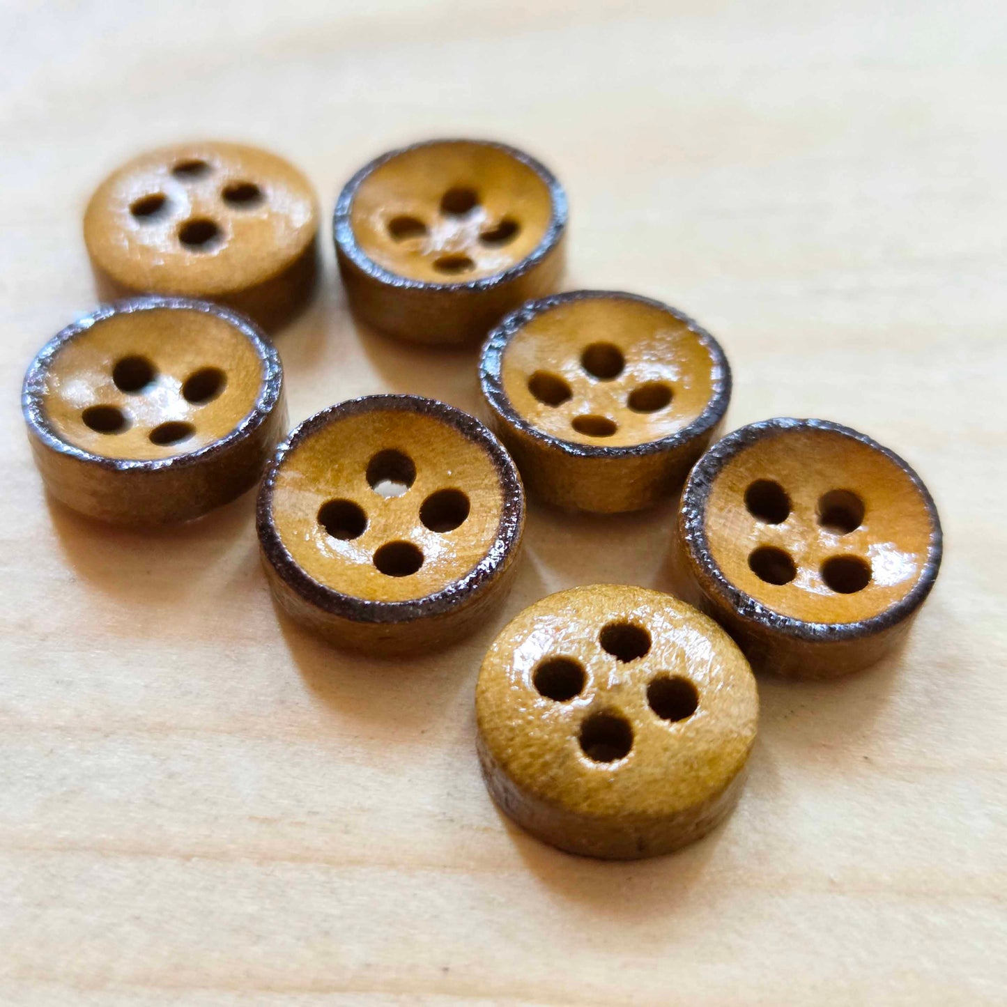 COFFEE EDGE MINI / Coffee Brown 2-Hole Wooden Buttons / 9mm (Set of 8)