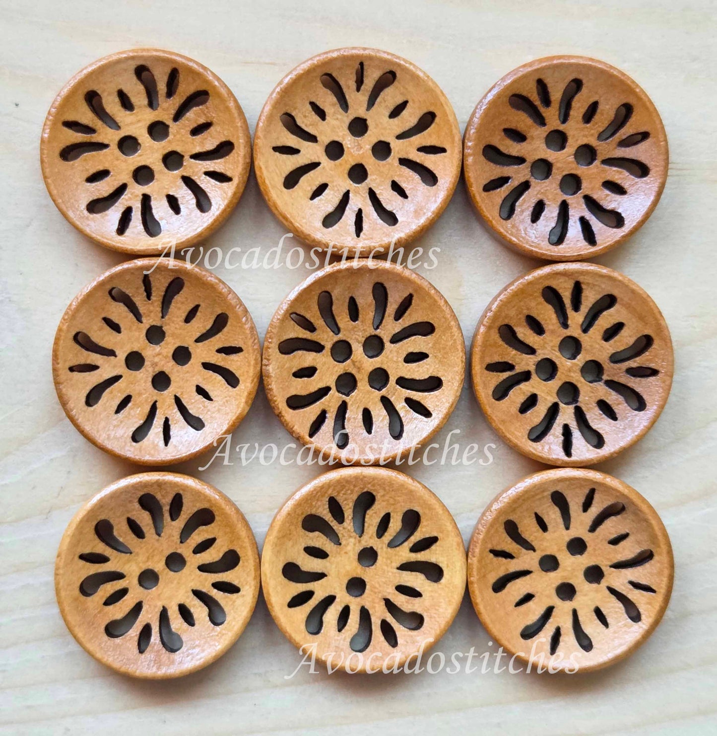 COMMON DAISY / 20mm - 6 buttons / Wooden Filigree Buttons / Sewing Buttons