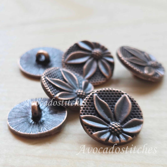 COPPY DAISY / 17mm - 4 buttons / Metal Shank Buttons / Sewing Buttons
