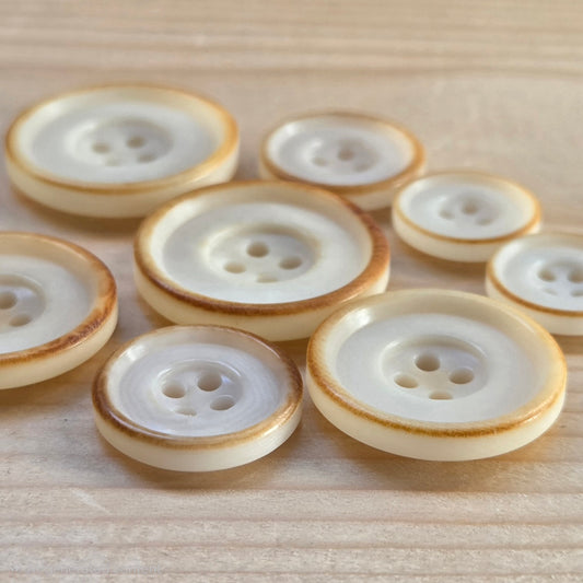 COROZO Charred Ivory / Ivory 4-Hole Corozo Buttons / 15-25mm