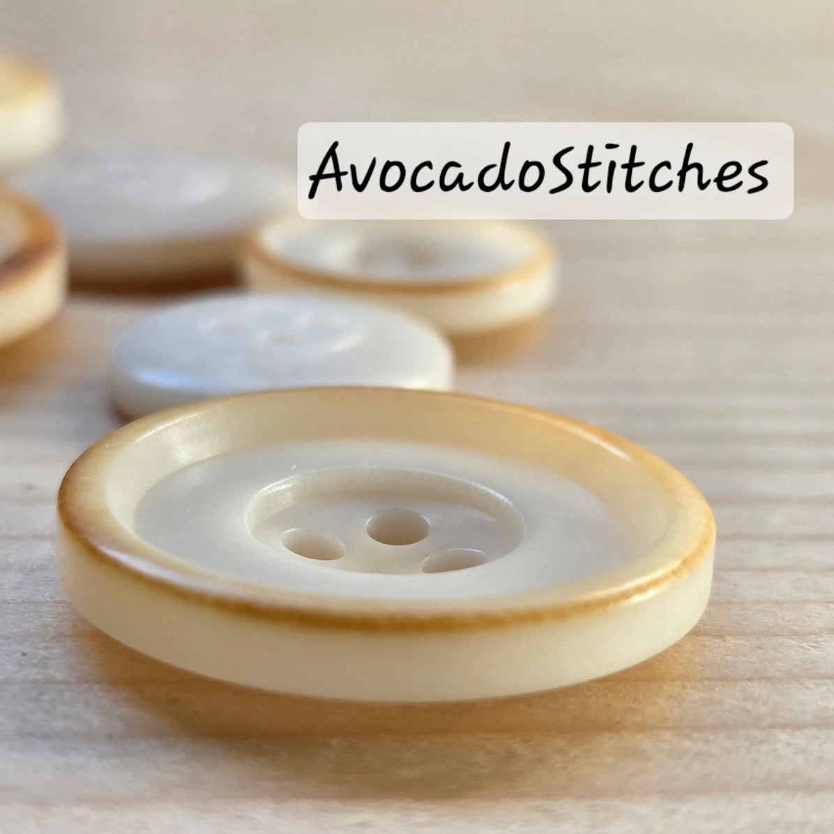COROZO Charred Ivory / Ivory 4-Hole Corozo Buttons / 15-25mm