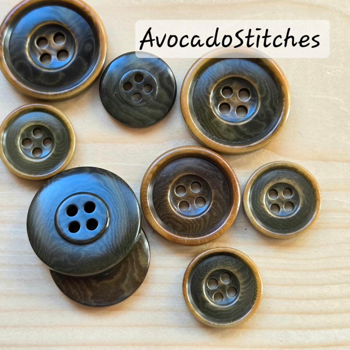 COROZO Chestnut Fade / Brown 4-Hole Corozo Buttons / 15-25mm