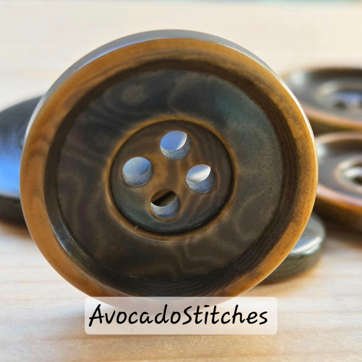 COROZO Chestnut Fade / Brown 4-Hole Corozo Buttons / 15-25mm