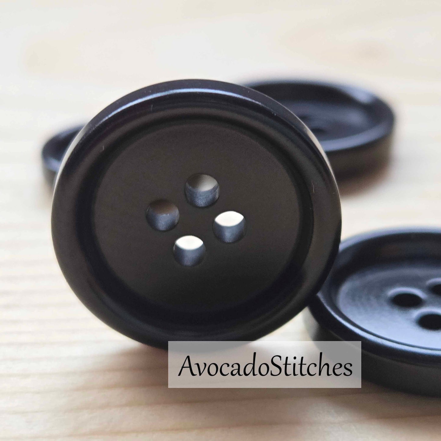 COROZO Classic Black / Black 4-Hole Corozo Buttons / 15-20mm (Set of 6)