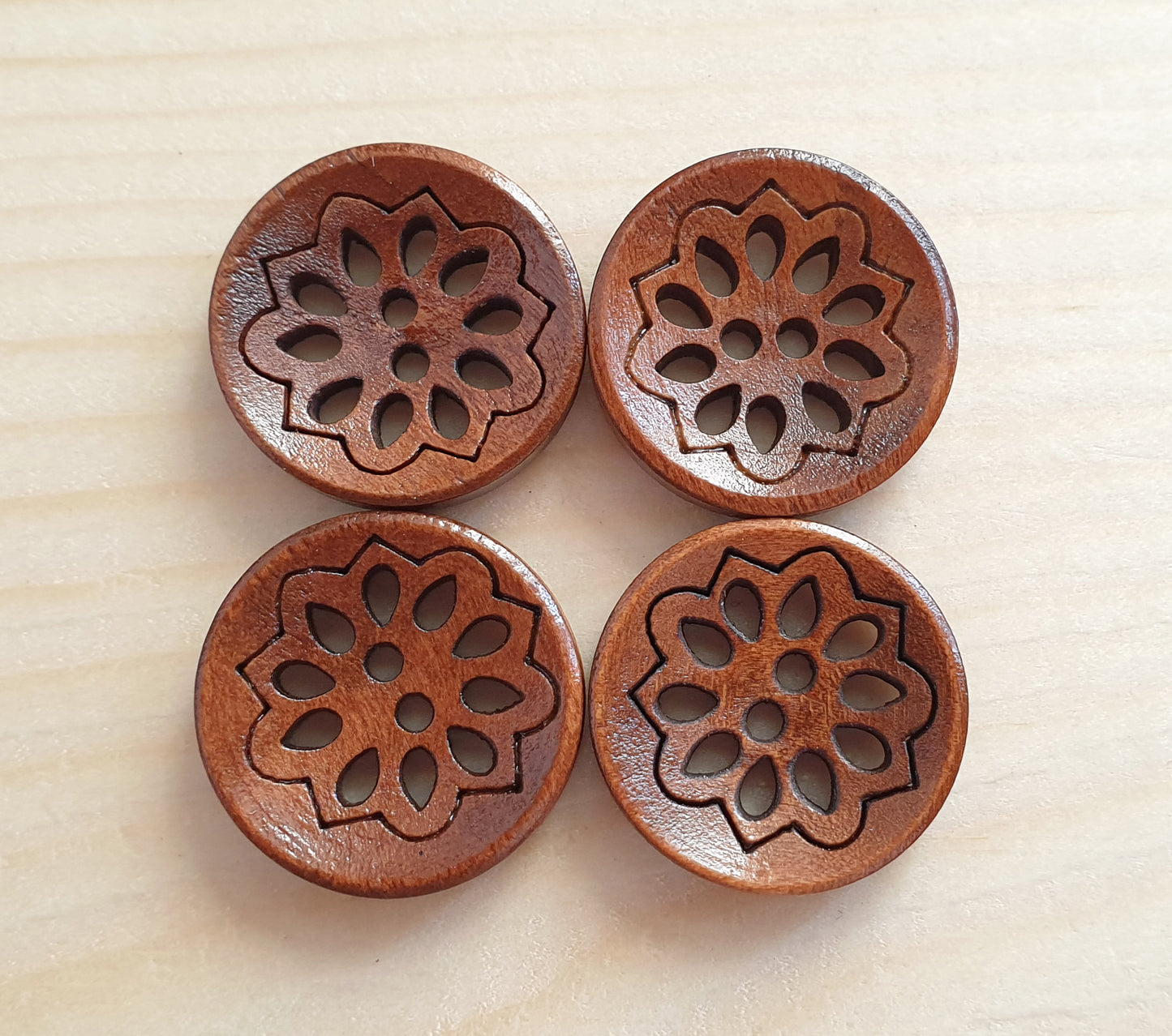 COSMO BROWN / 20mm / Wooden Filigree Buttons / Sewing Buttons