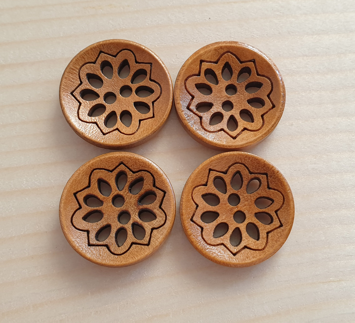 COSMO BROWN / 20mm / Wooden Filigree Buttons / Sewing Buttons