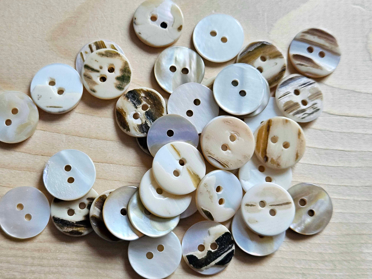 2-HOLE WHITE SEASHELL / 13.5mm - 6 buttons / MOP Shell Buttons / Sewing Buttons