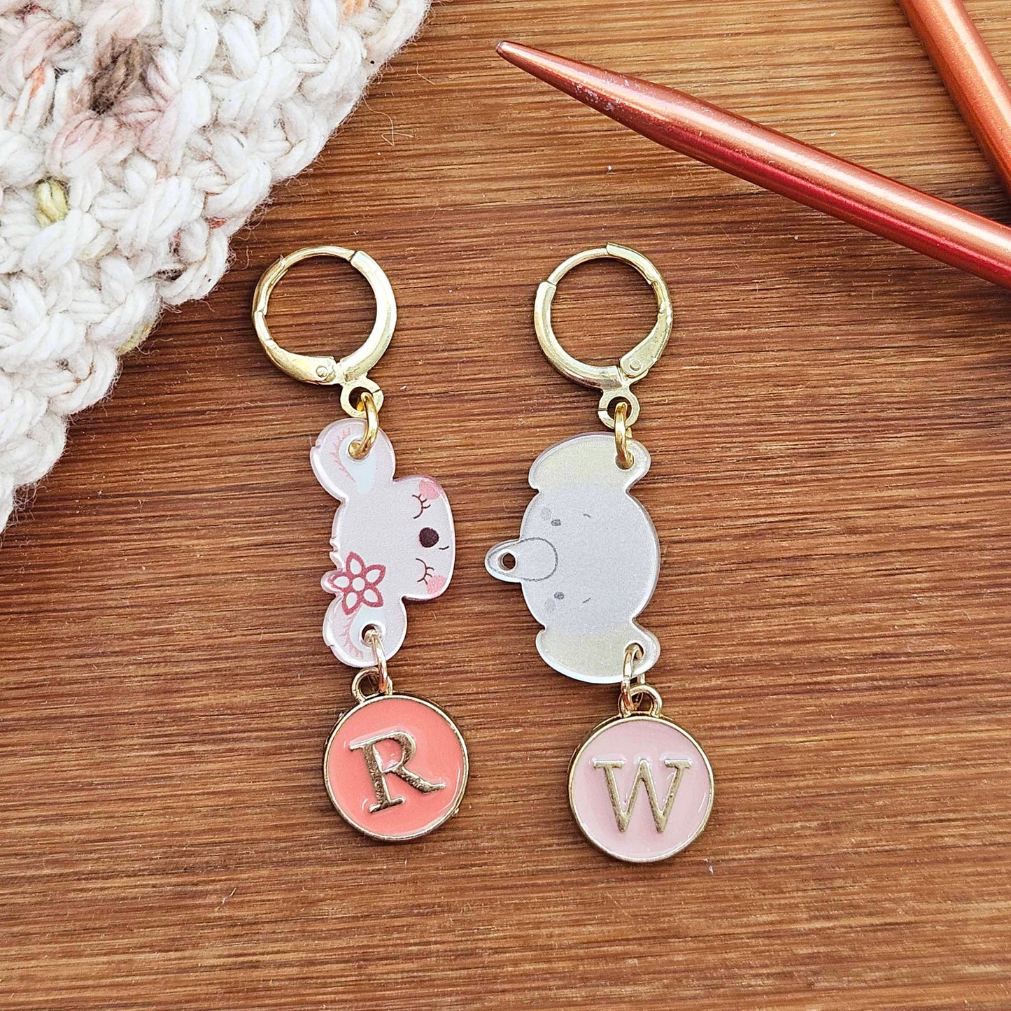 CUTE ANIMALS Right Side & Wrong Side Stitch Markers / 2 pcs / Removable Leverback Stitch Markers / Knitting Crochet Markers / Notions