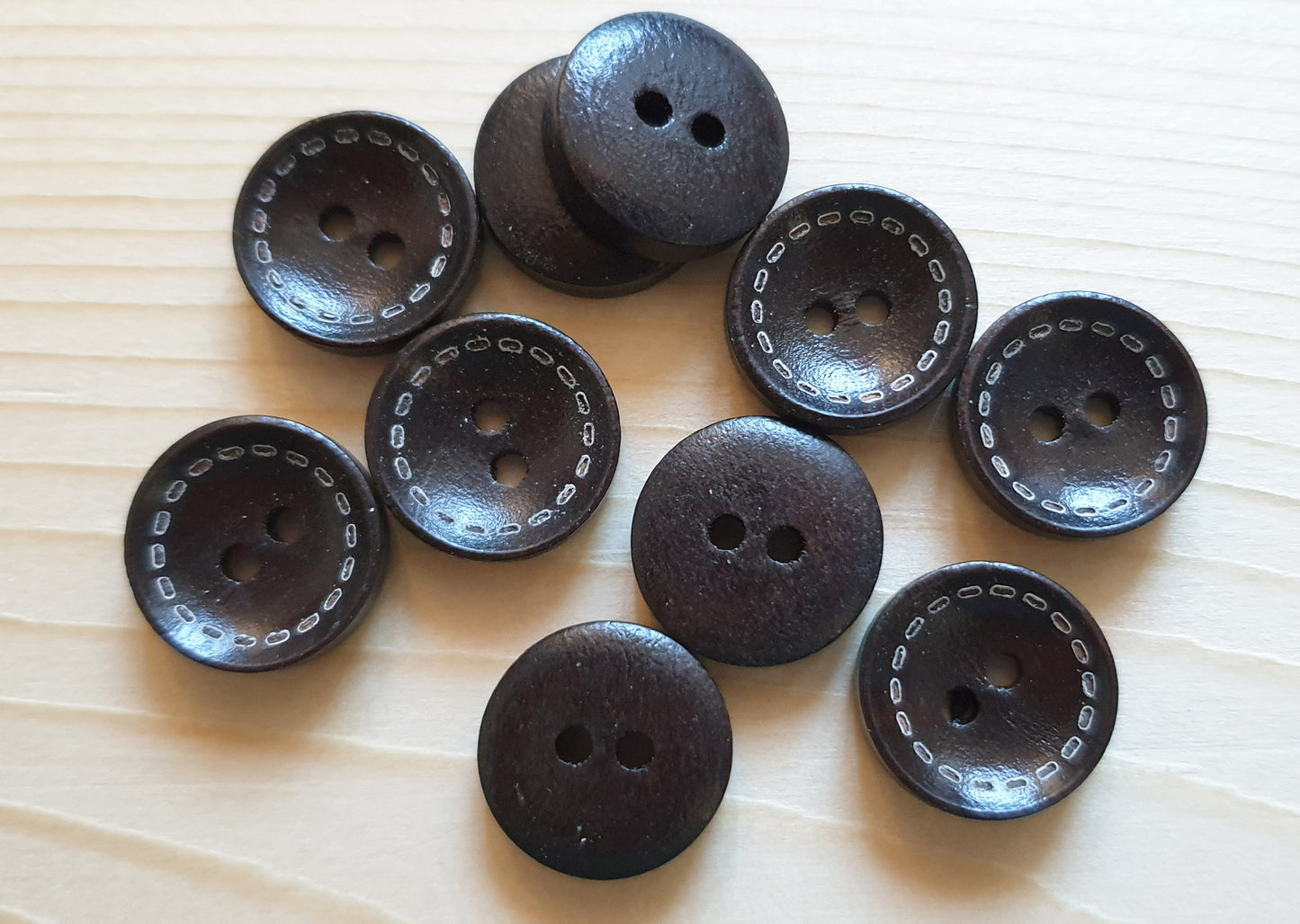 DASH DARK BROWN 2-Hole / 15-20mm / Set of 8 buttons / Wooden Buttons / Sewing