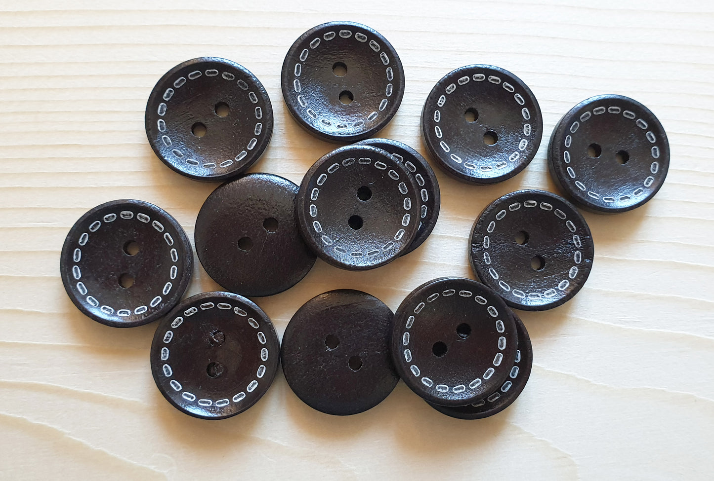 DASH DARK BROWN 2-Hole / 15-20mm / Set of 8 buttons / Wooden Buttons / Sewing