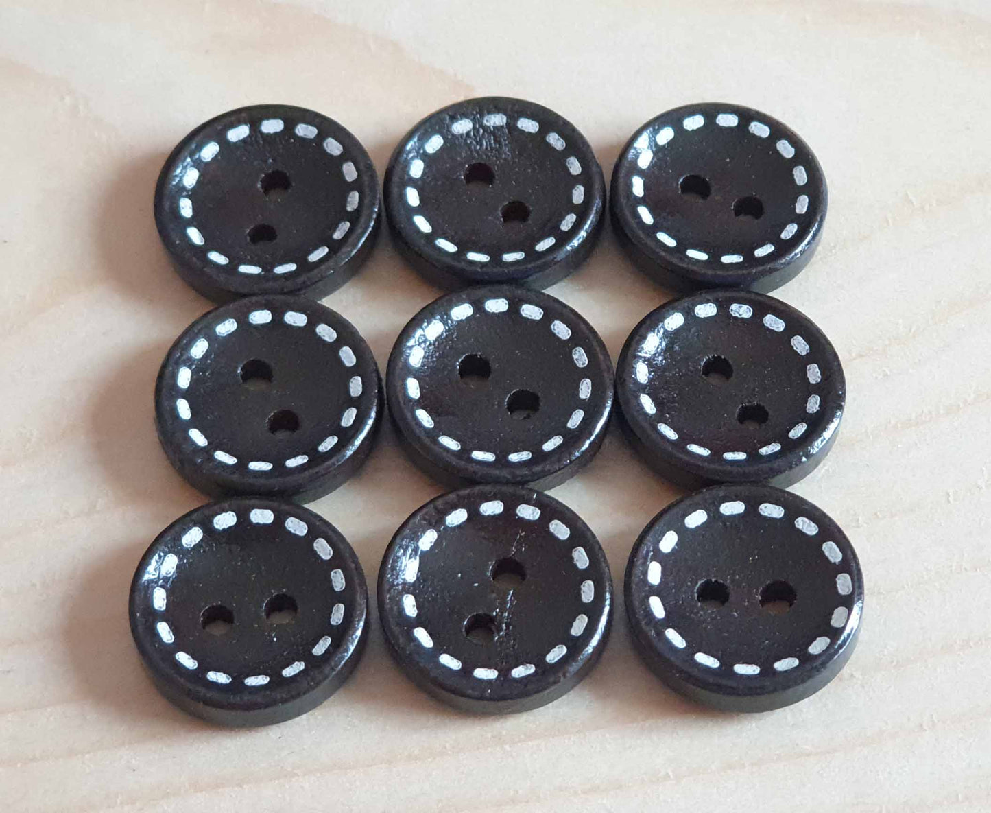 DASH DARK BROWN 2-Hole / 15-20mm / Set of 8 buttons / Wooden Buttons / Sewing