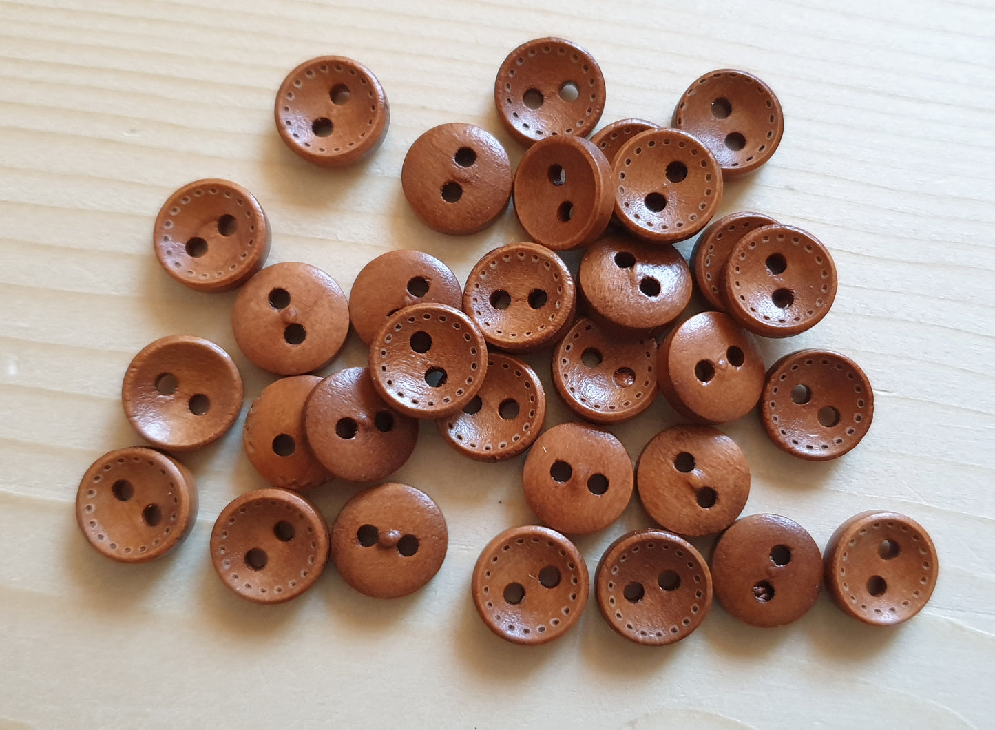 DASH MINI 2-HOLE COFFEE BROWN / 10mm (SMALL) / Set of 8 buttons / Wooden Buttons / Sewing Buttons