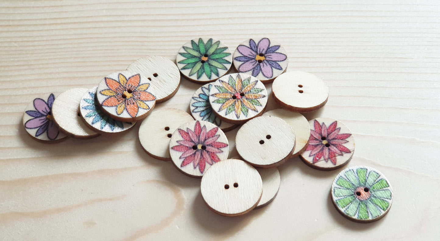 DEVONIAN GARDENS / 20-25mm / Wooden Buttons / Sewing Buttons