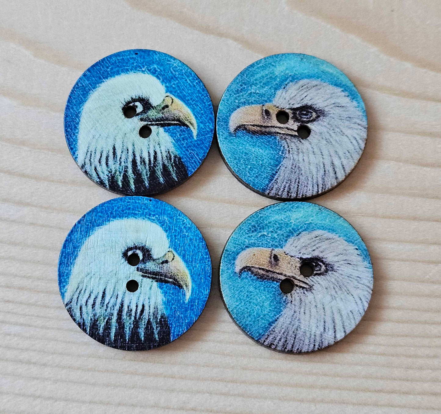 EAGLE & HAWK / 25mm / Wooden Buttons / Sewing Buttons