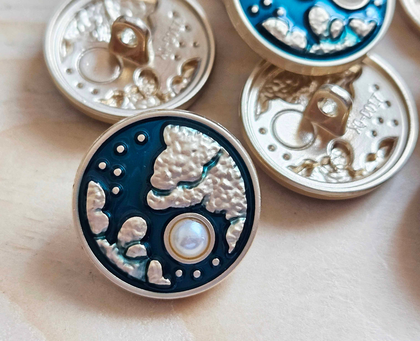 EMERALD SKY (Golden Sun) / 20mm / Metal Shank Buttons / Sewing Buttons