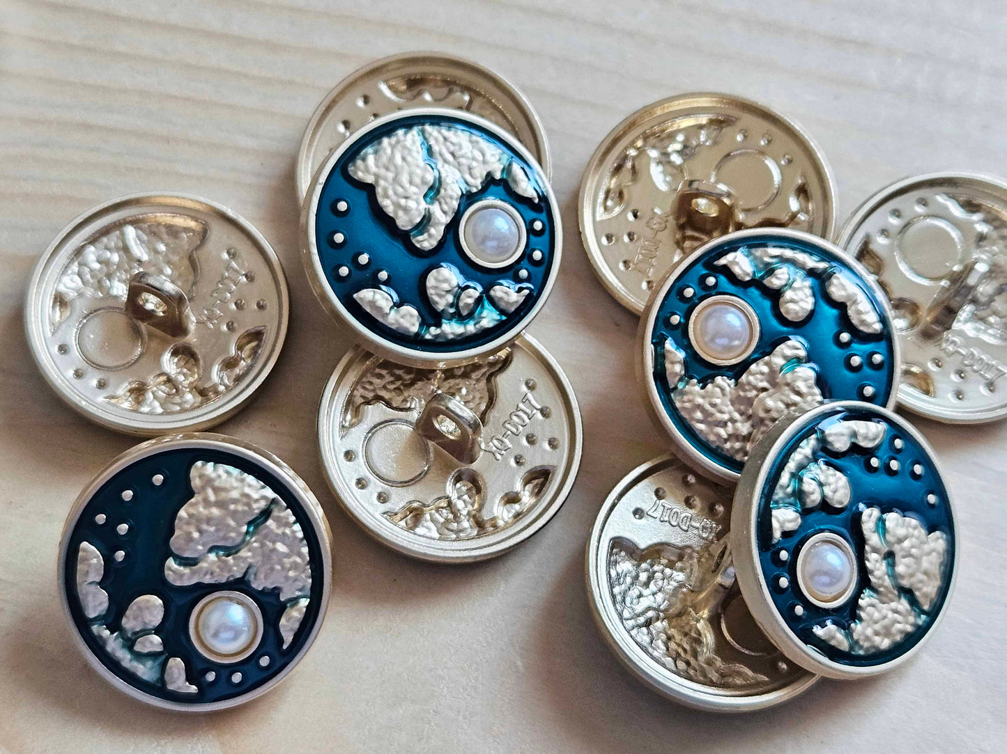 EMERALD SKY (Golden Sun) / 20mm / Metal Shank Buttons / Sewing Buttons