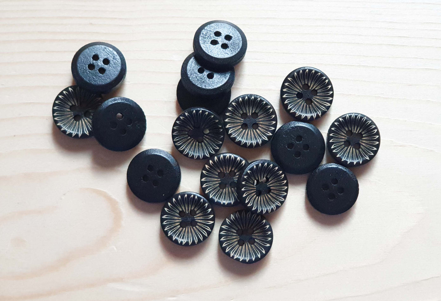 FIREWORK FLOWER / 15mm / Wooden Buttons / Sewing Buttons