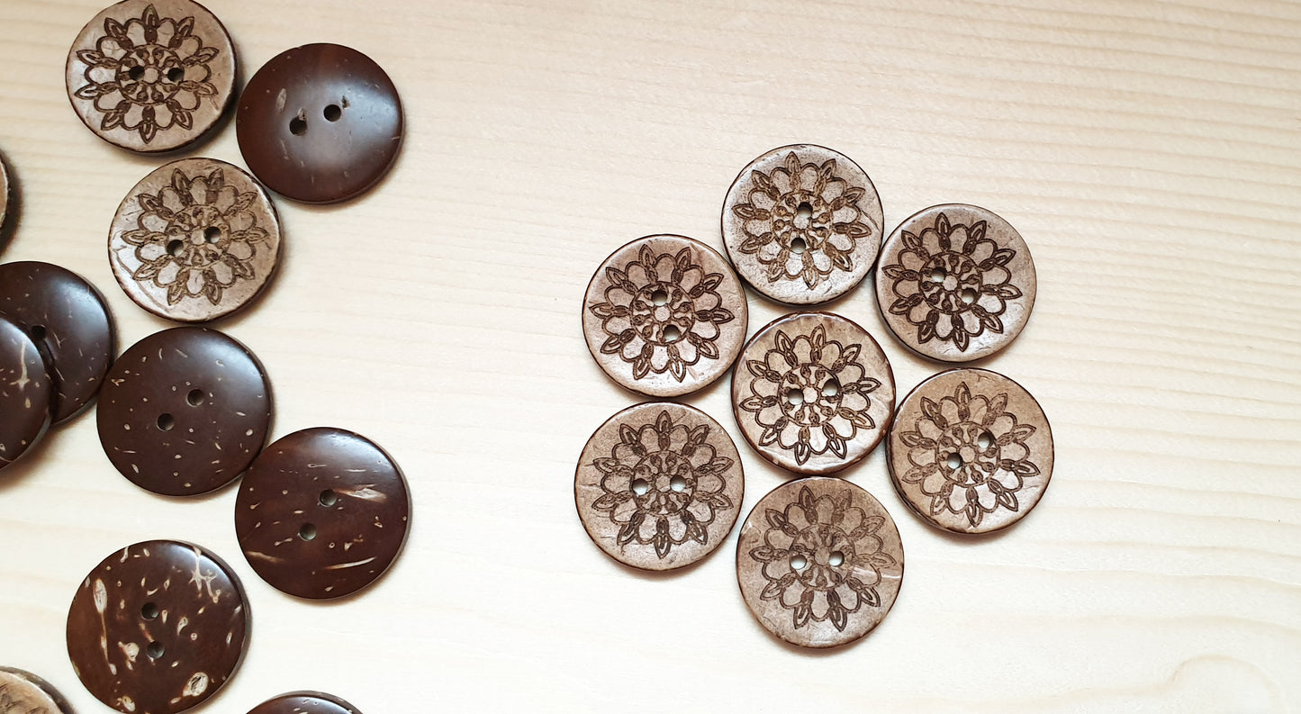 AvoDesigns COCO FLOWER PINWHEELS / 25mm - 6 buttons / Coconut Buttons / Sewing Buttons