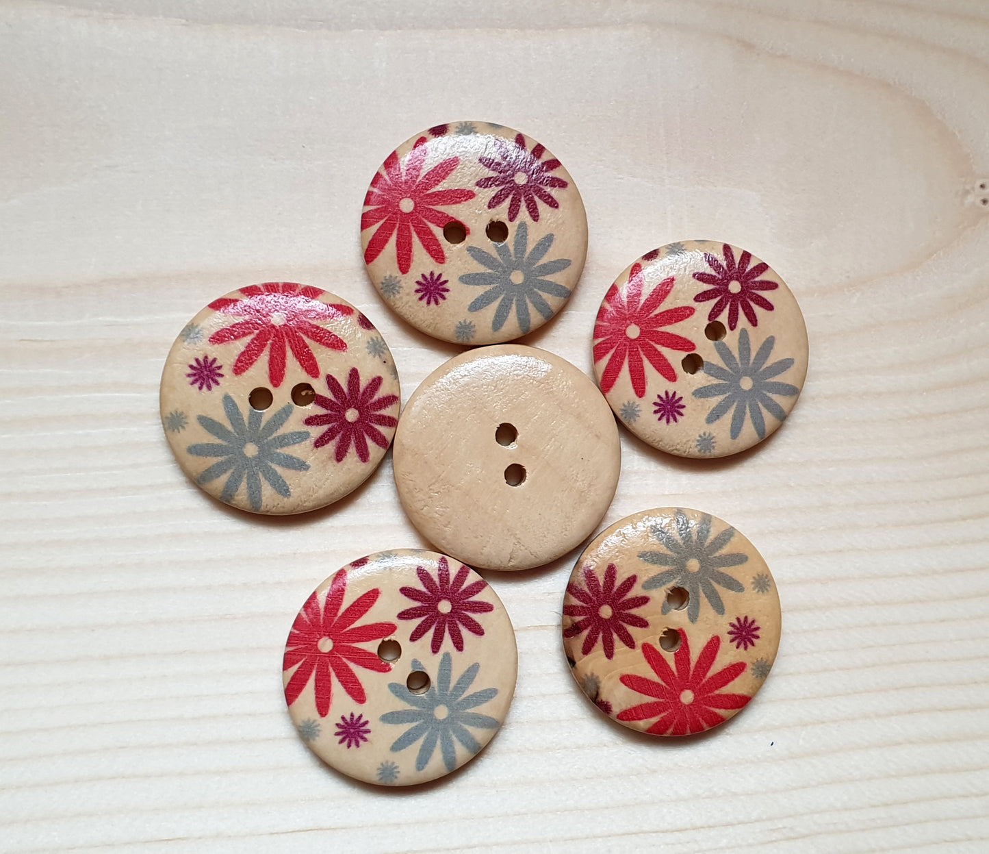 FLOWERWORKS - RED / 30mm / Set of 5 buttons / Wooden Buttons / Sewing Buttons