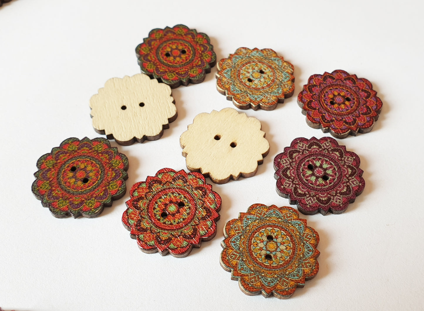 FLOWERS / 25mm / Wooden Buttons / Sewing Buttons