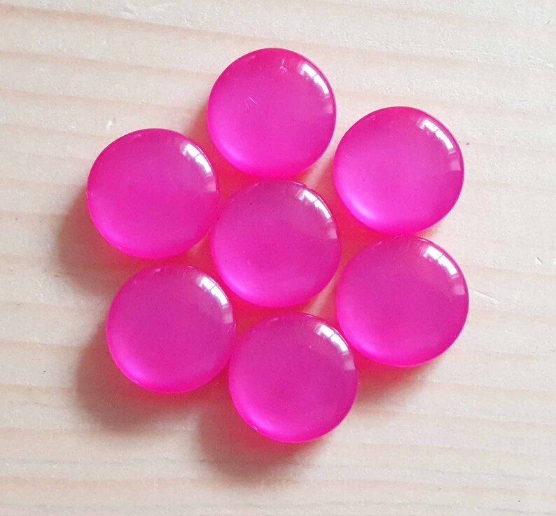 FUCHSIA PINK SHANK RESIN / 12mm - 8 buttons / Resin Buttons / Sewing Buttons