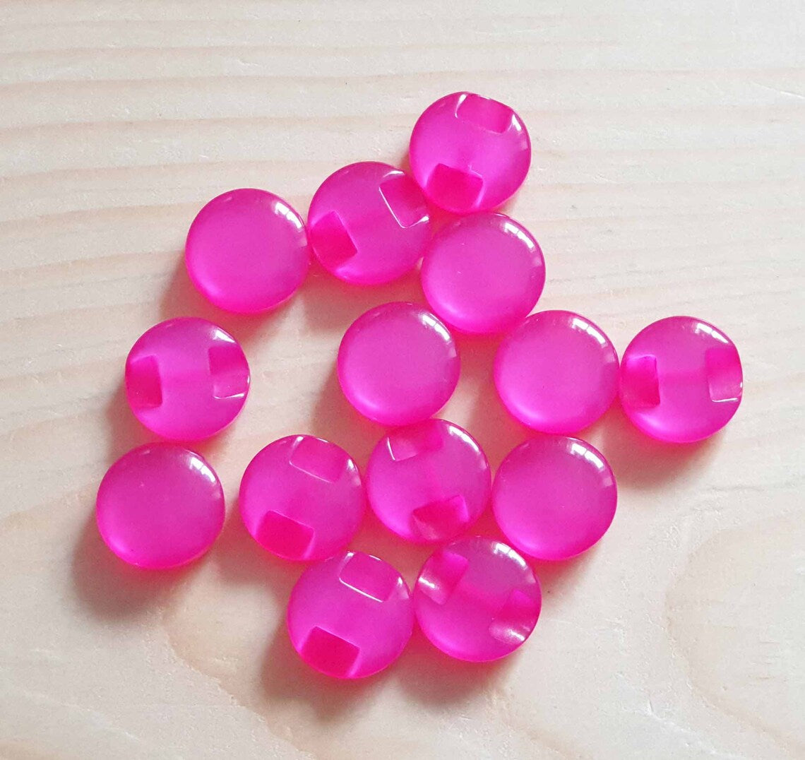 FUCHSIA PINK SHANK RESIN / 12mm - 8 buttons / Resin Buttons / Sewing Buttons