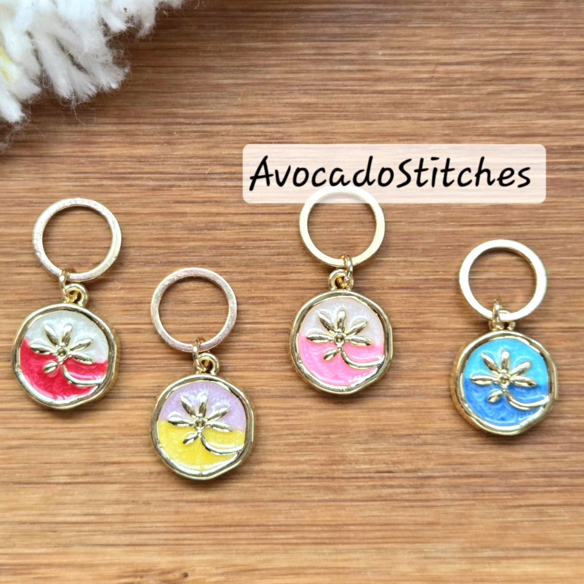 FEATHER PETALS - 4 pieces / Knitting Crochet Stitch Markers / Notions