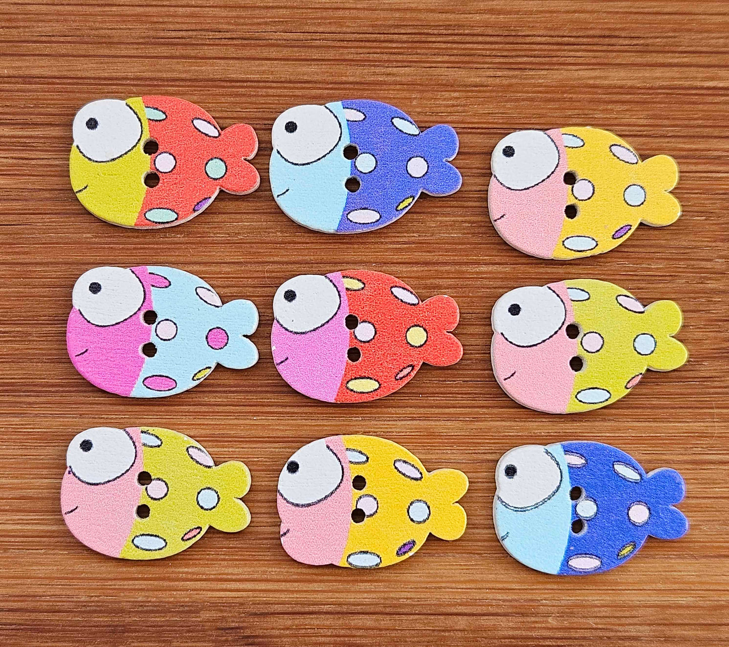 FISH / Wooden Buttons / 21x14mm (Set of 8)