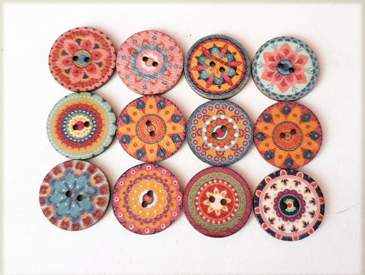 GARDEN / Wooden Buttons / 15-25mm (Set of 8)