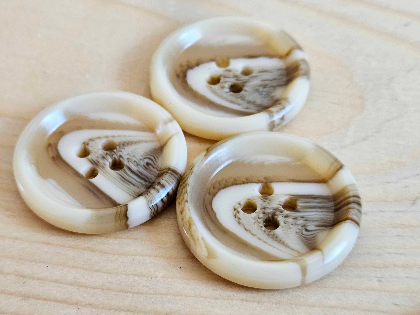 GLACIER / 20-30mm / Resin Buttons / Sewing Buttons