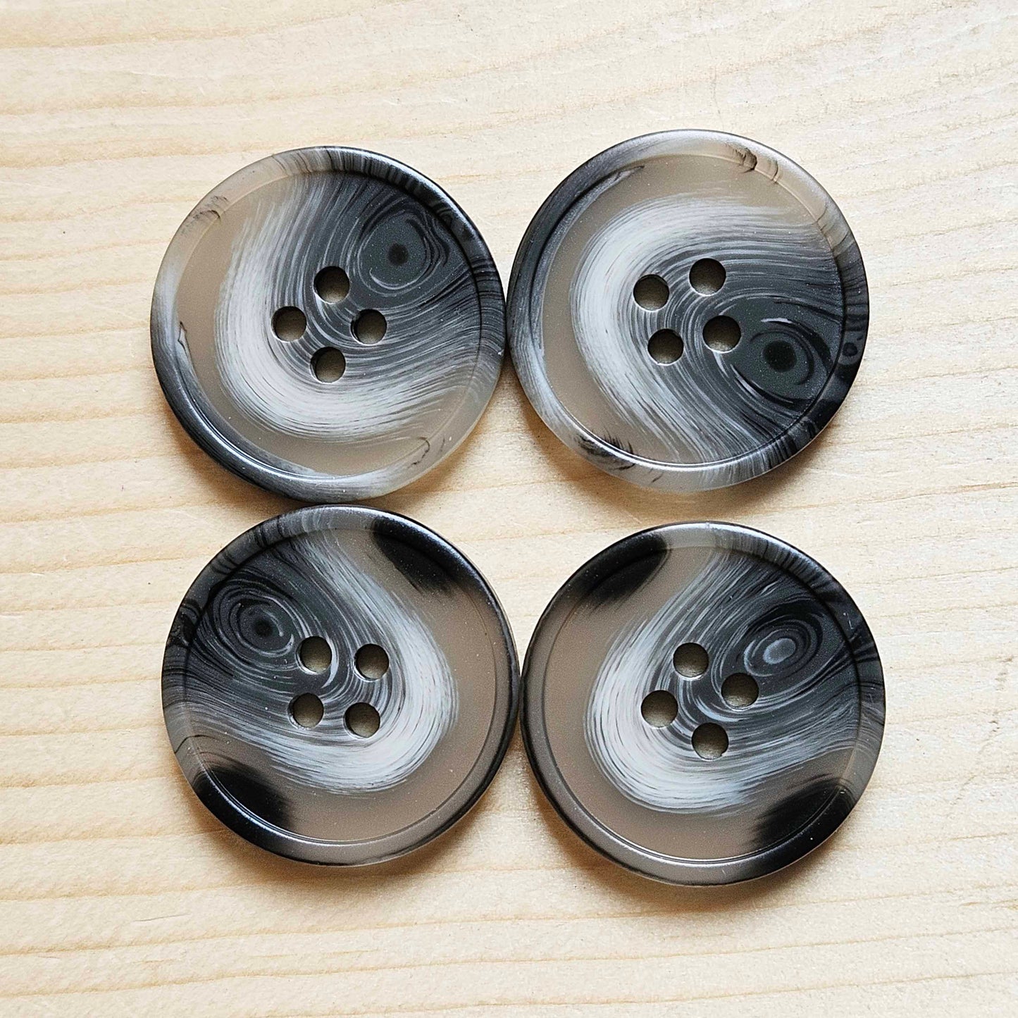 RESIN GREY TORTOISE SHELL / Resin Buttons / 15-25mm (Set of 6)