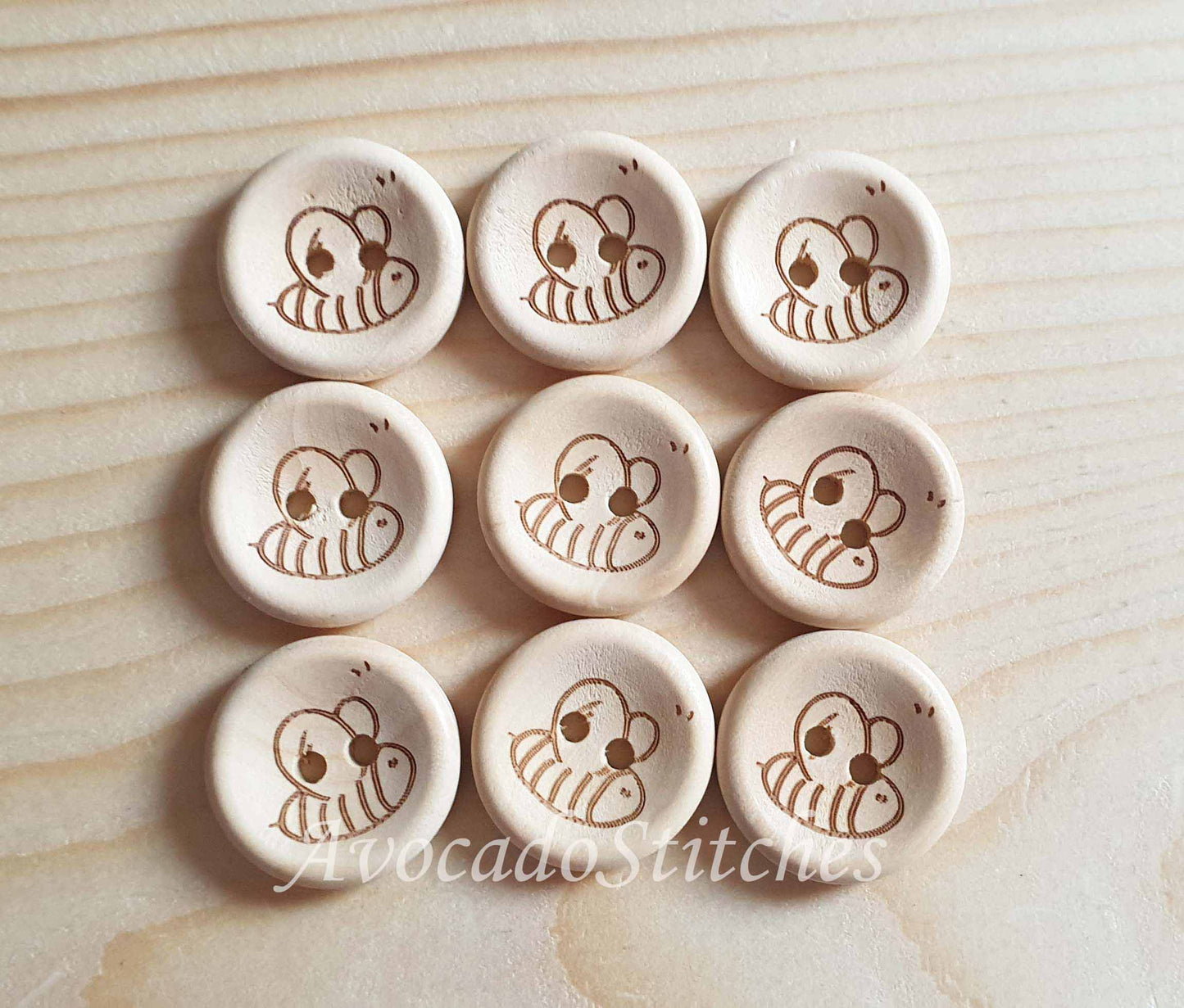AvoDesigns HONEY BEE / 15mm 20mm - 6 buttons / Wooden Buttons / Unvarnished Buttons / Sewing Buttons