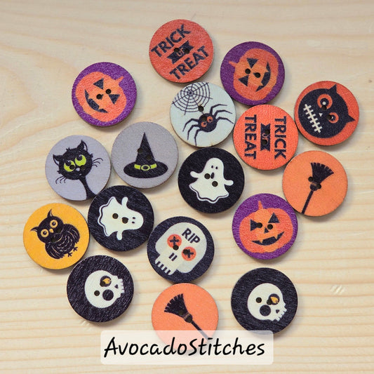 HAPPY HALLOWEEN / 25mm - 8 buttons / Wooden Buttons / Sewing Buttons