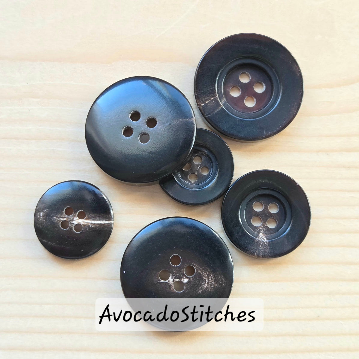 HERITAGE HORN 4-Hole Buttons — Dark Brown Buffalo Horn Natural Buttons 15-25mm (Set of 4)