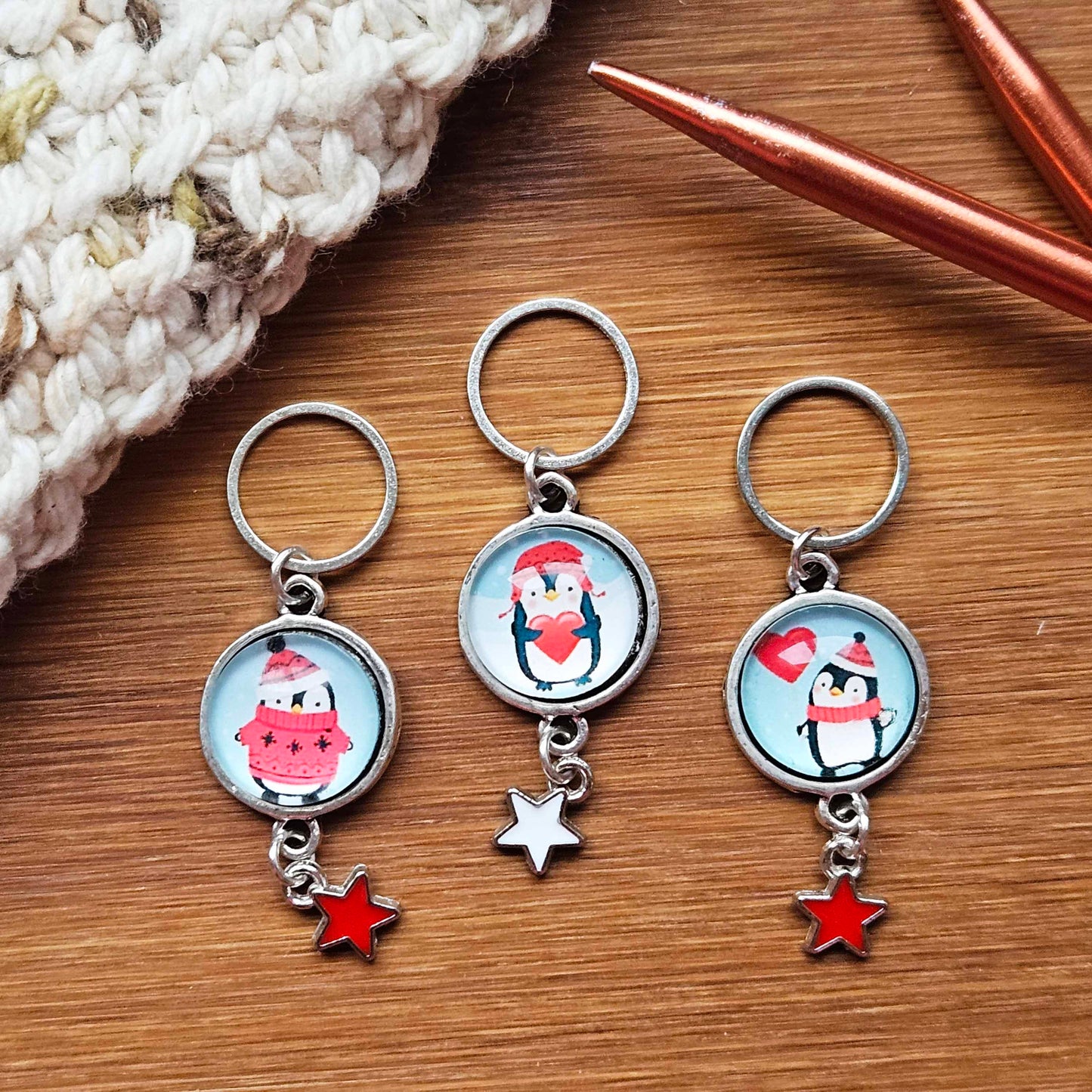 Clearance // HOLIDAY PENGUINS - 3 pieces / Knitting Crochet Stitch Markers / Notions