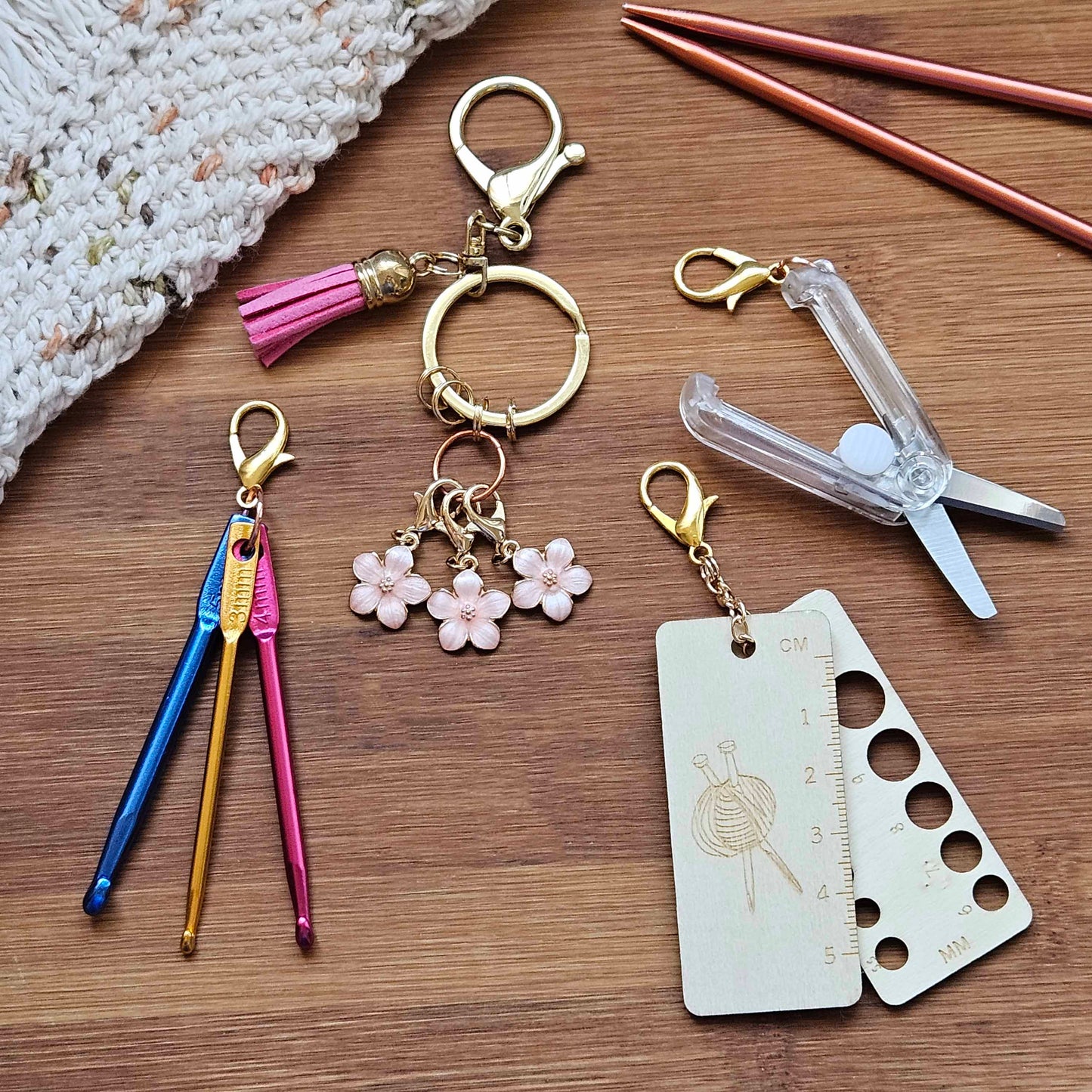 PINK FLORAL Essential Emergency Knitting & Crochet Keychain Kit / Knitting Notion Kit