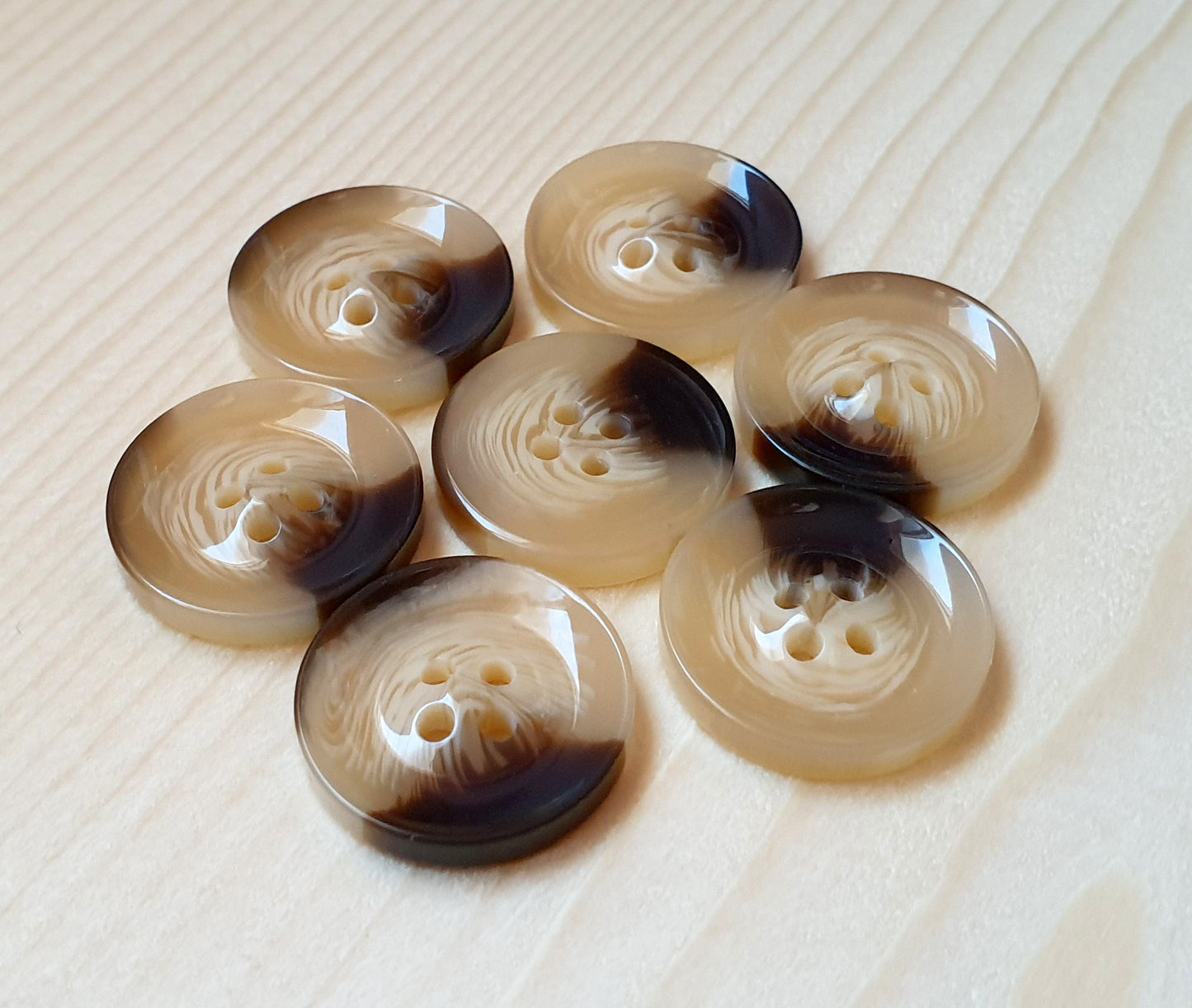 ICED MOCHA / 18-30mm / Resin Buttons / Sewing Buttons