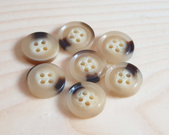 ICED LATTE / 15-25mm / Resin Buttons / Sewing Buttons