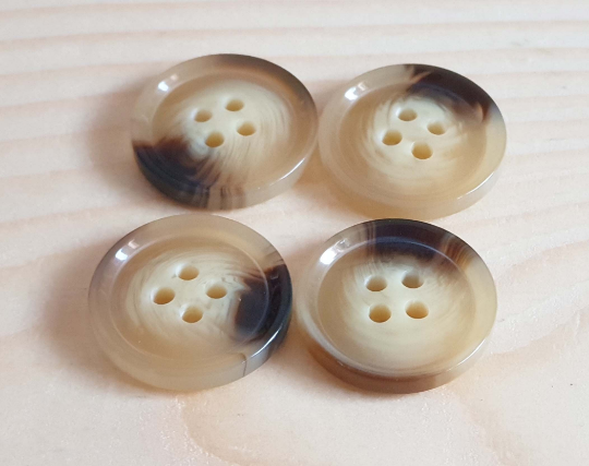 ICED LATTE / 15-25mm / Resin Buttons / Sewing Buttons