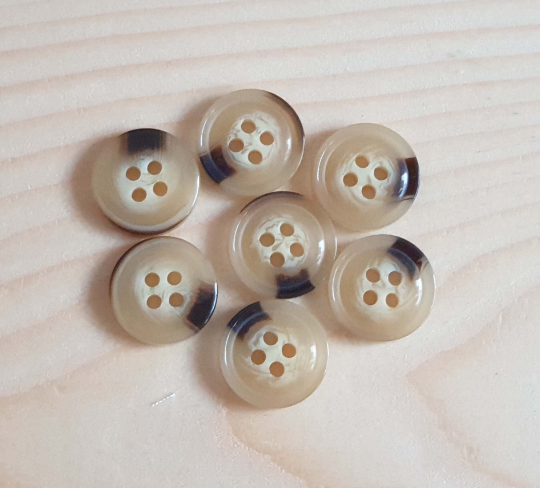 ICED LATTE / 15-25mm / Resin Buttons / Sewing Buttons