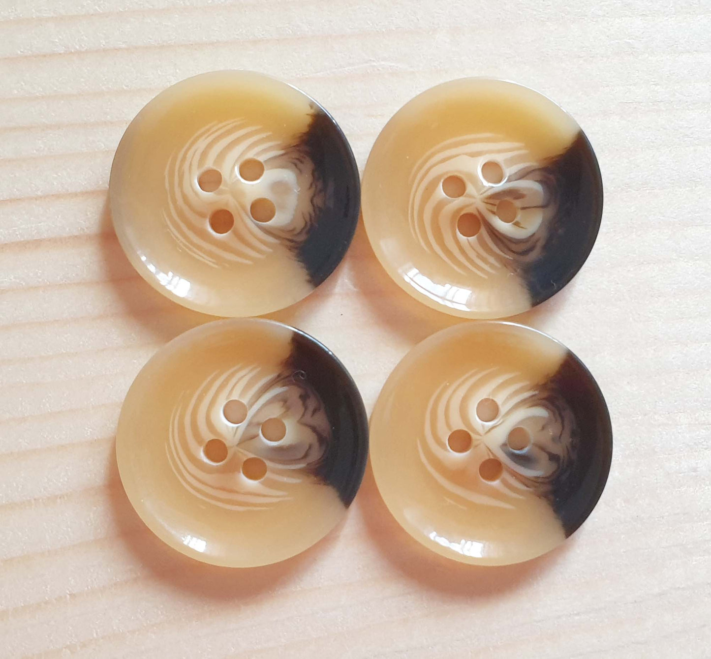 ICED MOCHA / 18-30mm / Resin Buttons / Sewing Buttons