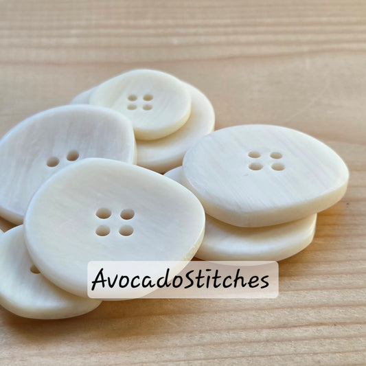 IRREGULAR IVORY / Set of 4 buttons / Resin Buttons / Sewing Buttons