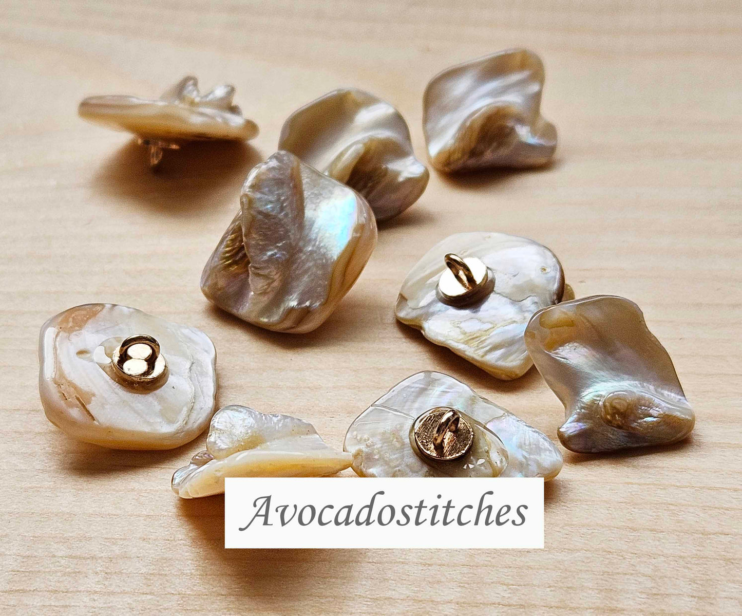 IRREGULAR PEARL SHANK / Set of 4 buttons / Seashell Metal Shank Buttons / Sewing Buttons