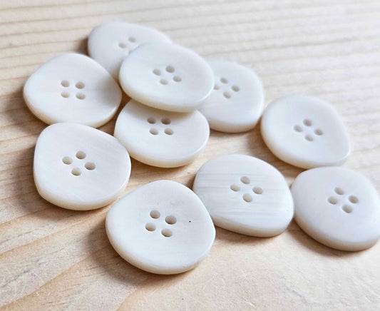 IRREGULAR CREAMY WHITE / Set of 4 buttons / Resin Buttons / Sewing Buttons