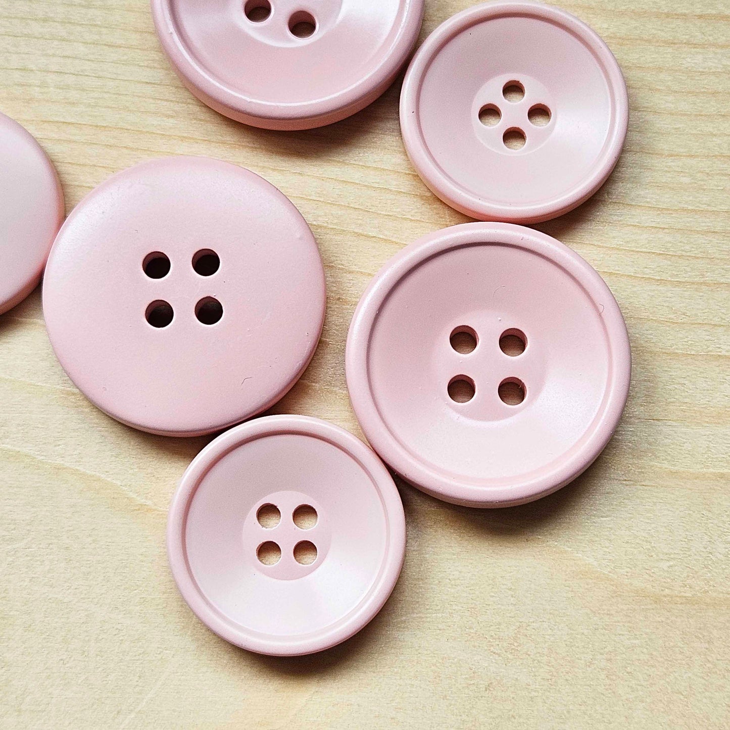 PINK KOREAN RESIN / 21-30mm / Set of 4 buttons / Korean Style Resin Buttons / Sewing Buttons