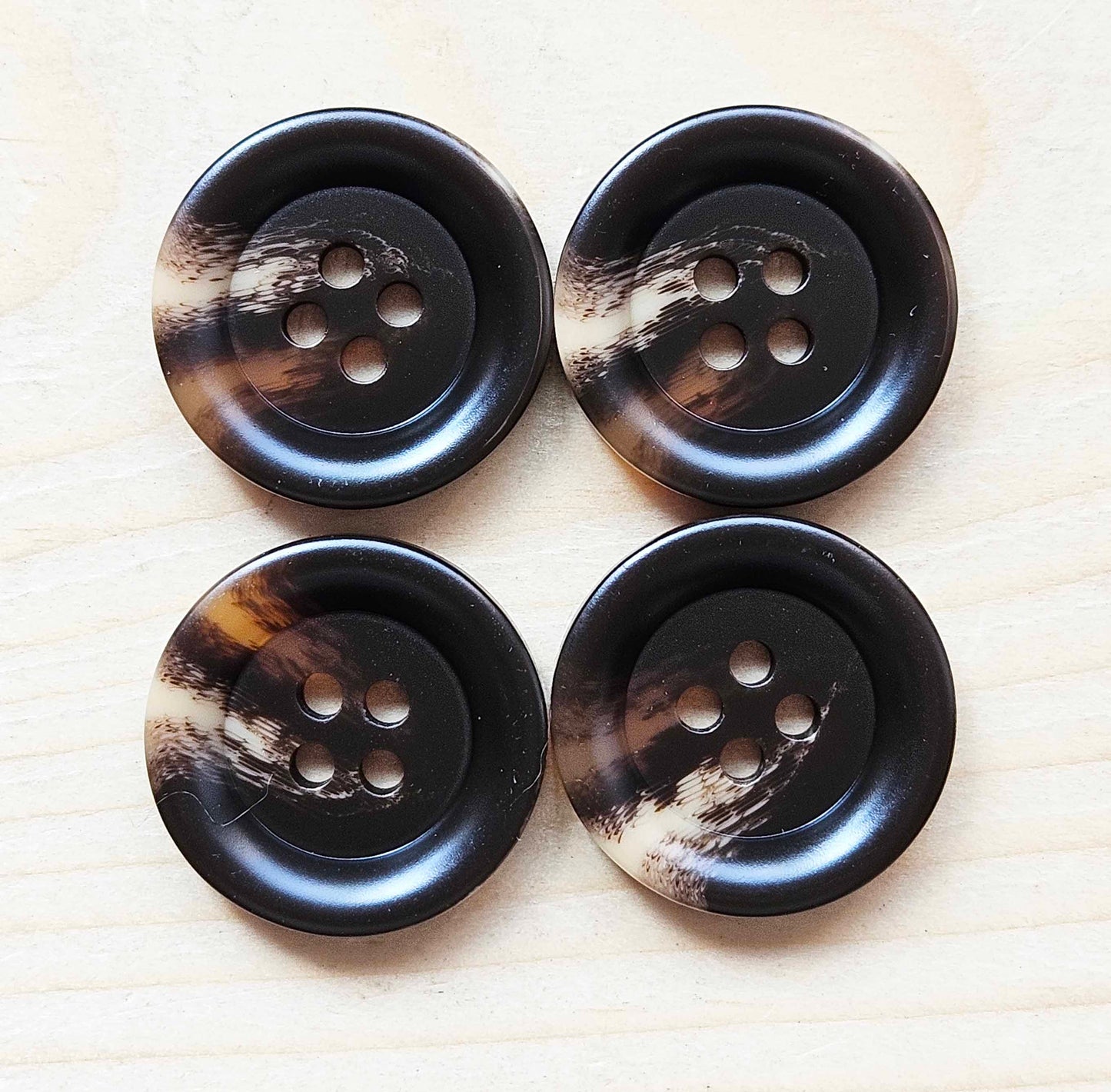 LAVA / 23mm - 4 buttons / Resin Buttons / Sewing Buttons